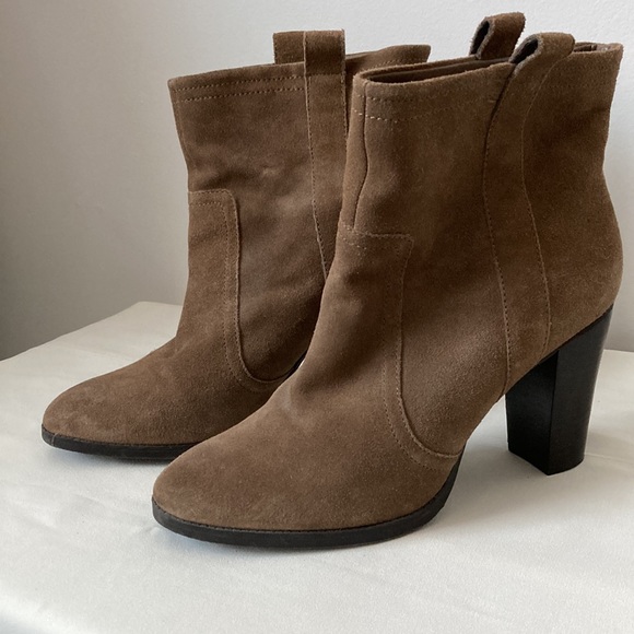 Nine West Wnleeds Suede Booties / Ankle Booties - Picture 3 of 11